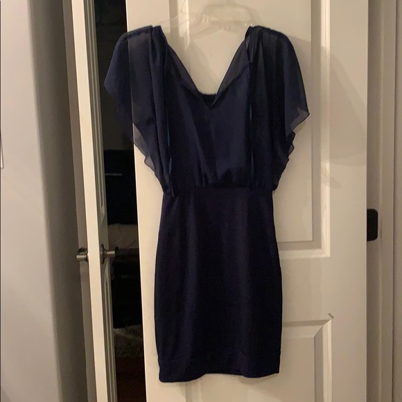 Dress - Picture 4 of 4